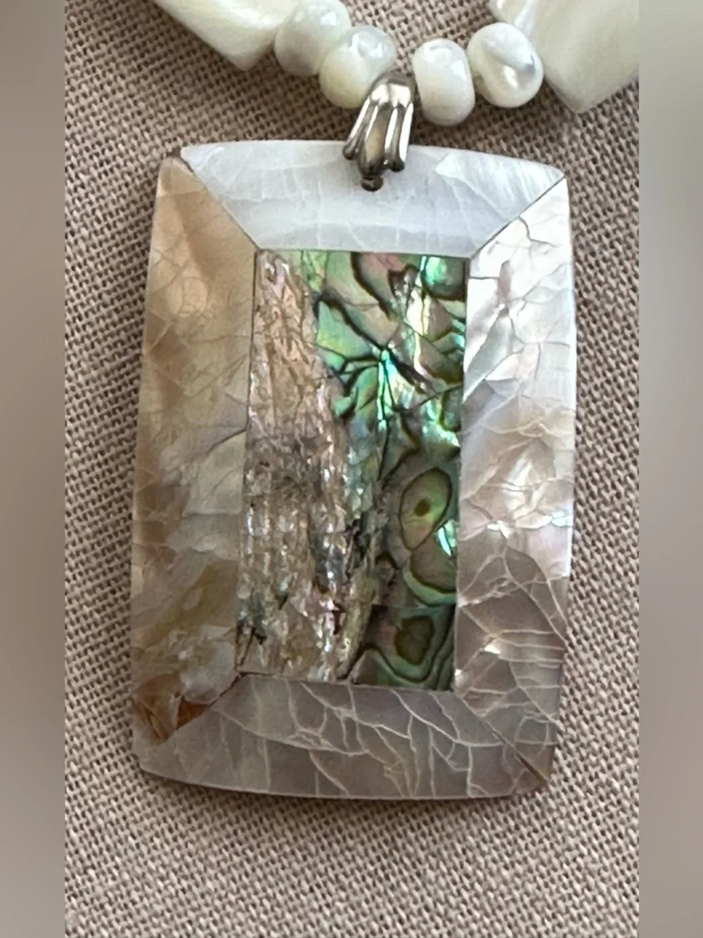 24-1/2 inch Mother of Pearl necklace NWOT - Picture 4 of 12